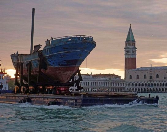 barca_venezia-cc581def Migrazione arma di distrazione di massa